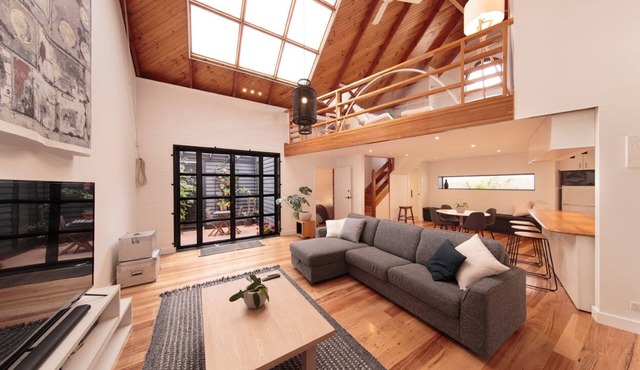 Light-Filled Photography Studio in Garden Setting