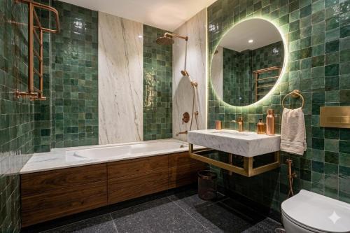 Lime Tree Hotel in Agra