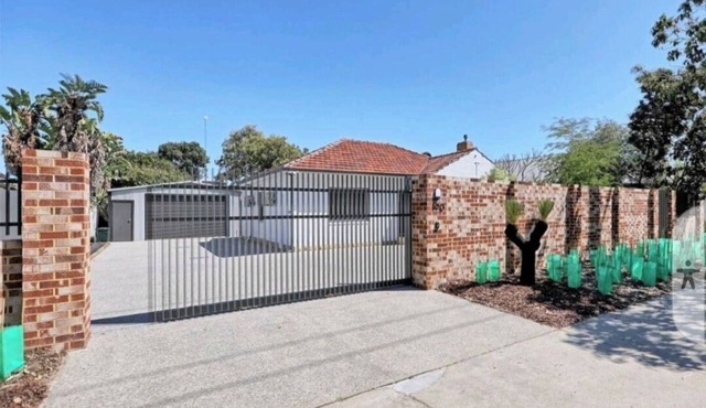 Located in the Heart of Lathlain are cosy 3 bedrooms 1 bath suburban house