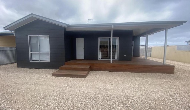 Lofty's Shack