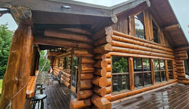 Loghome Getaway