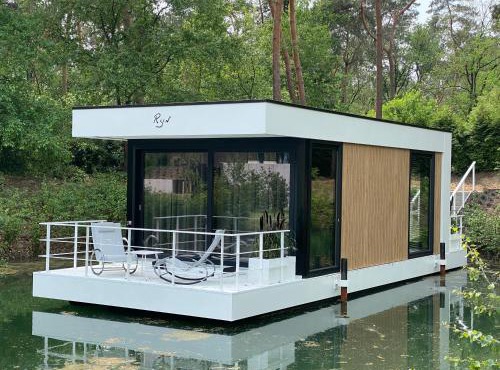 Loo Mare - Floating Tiny House All inclusive in Merselo