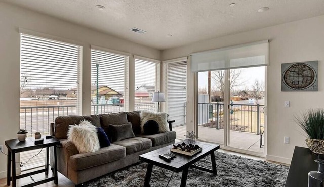 Low Cleaning Fee Two Bed Tranquility Retreat in Orem