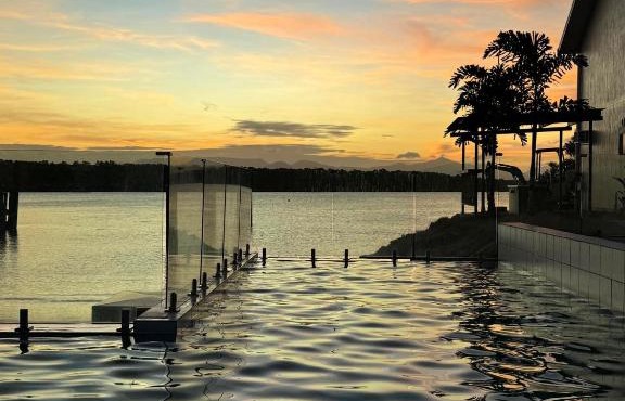 Lucinda Cove Resort