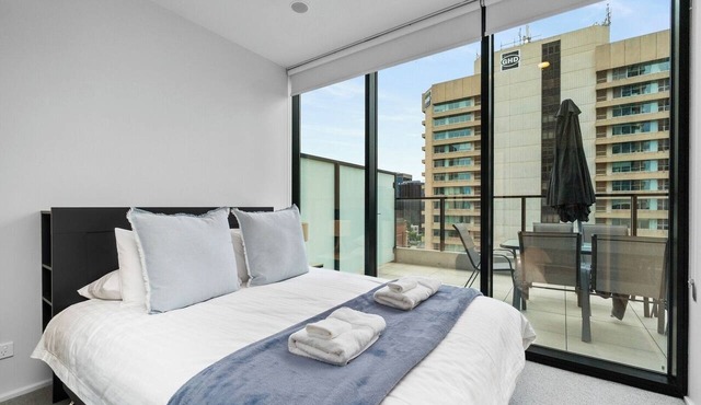 Luxe 1+1 Apt | Huge Balcony+BBQ | Adelaide CBD
