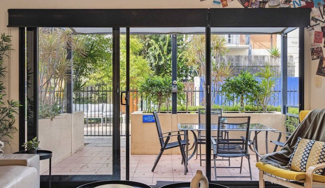 Luxe Northbridge Townhouse: 3 Bed, 2 Bath, Pool & Free PRK