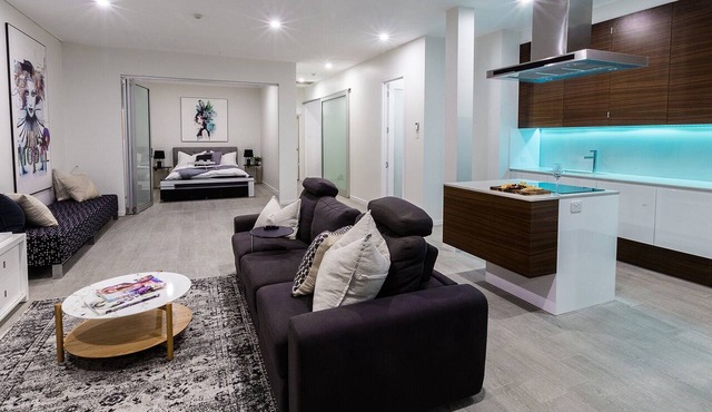 Luxe on Bruswick Boutique Apartment