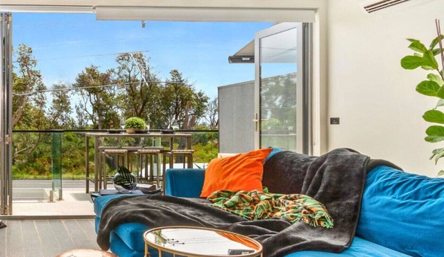 Luxury 2Bdr Beach Side Apt FreeNetflix☆WiFi☆Wine