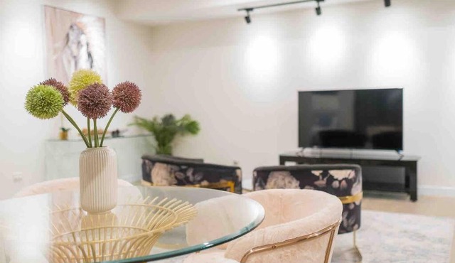 Luxury 3 Bedroom Apartment in Ryde