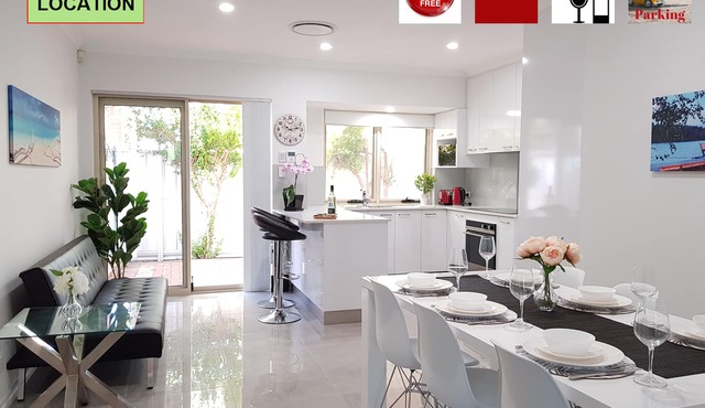 Luxury Immaculate House, 5 mins from Perth- Crown-Stadium-River-Cafes