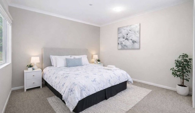 Luxury Marina Escape Townsville | CBD Apartment with Views