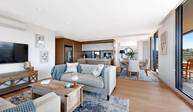 Luxury overlooking the Yarra - 01663
