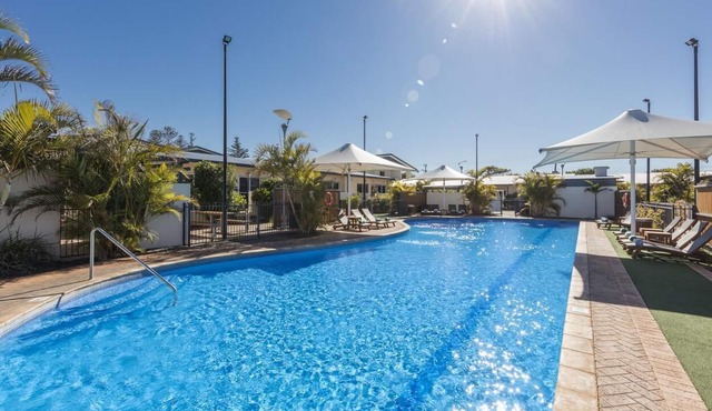 Luxury studio apartment in a security estate located in a ocea front area