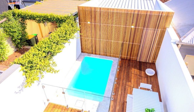 Luxury Villas Sun Kiss (With Car Parking)