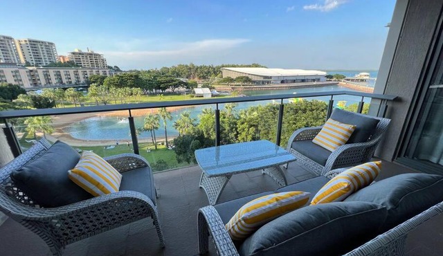 Luxury Waterfront Stay 1bdr (breathtaking Views)