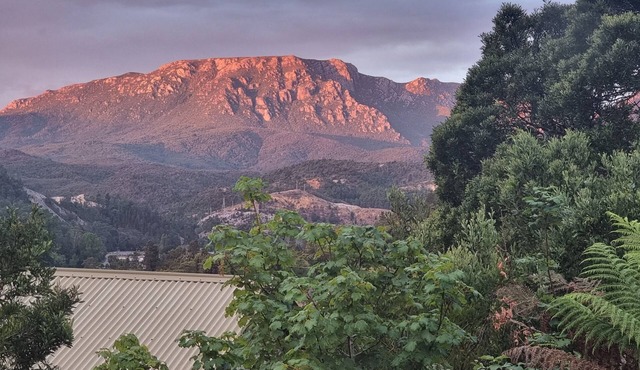Lyell: Character, views, comfort, air-conditioned, quiet yet close to towncentre