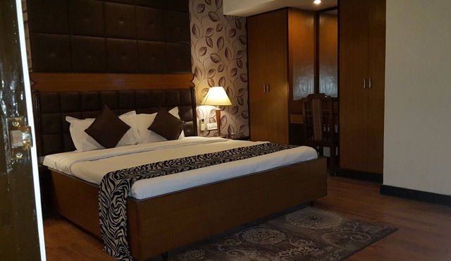 Lytton Hotel in Kolkata