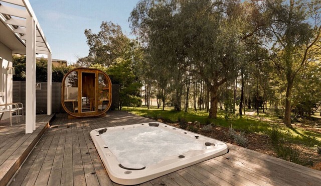 Mahogany - 5 Ensuite Bedrooms, Spa & Sauna, Indoor-Outdoor Luxury at The Vintage