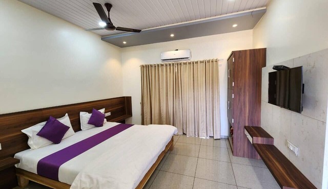 Maitri Beach Resort in Dapoli