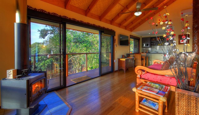 Maleny Tropical Retreat Balinese B&B