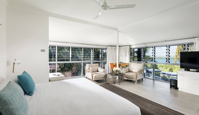 Mangrove Hotel