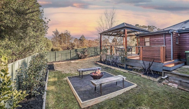Maple Cottage Porepunkah - Modern & Cosy home