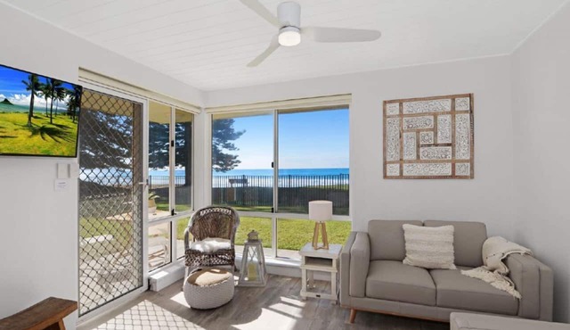 Marese 1 - Groundfloor Beachfront Unit