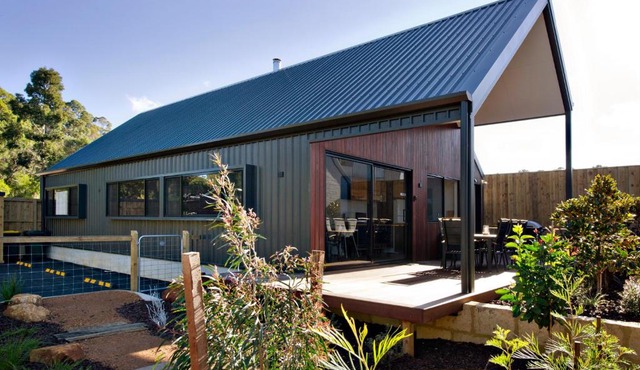 Margaret River Bungalow-1-street - pet friendly