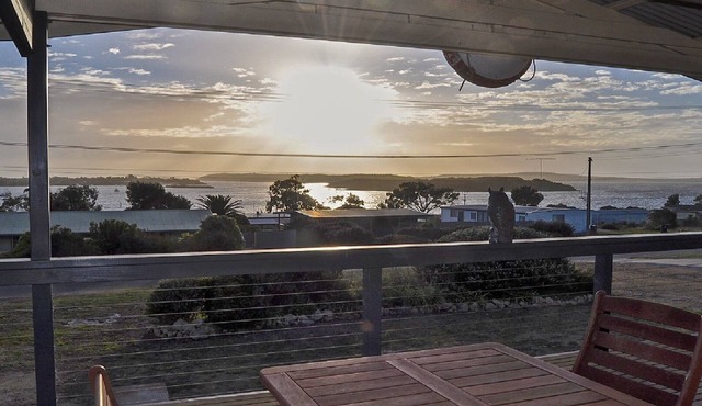 Mariner's View - Sweeping Views of the Bay from the Expansive Deck