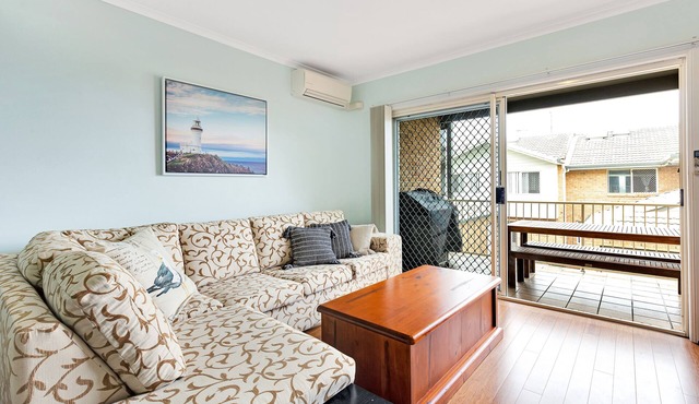 MARJ04- HOLIDAY APARTMENT IN MOOLOOLABA