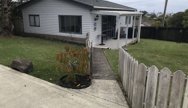 Marlee Cottage - Self contained cottage with own access(FREE Wi-Fi) in Stanmore Bay