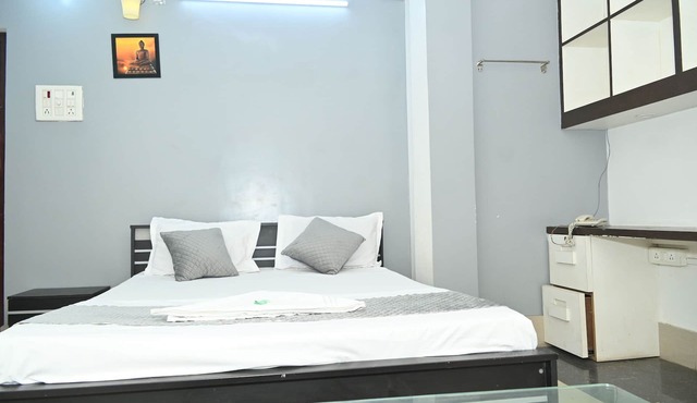 Maurya Royal