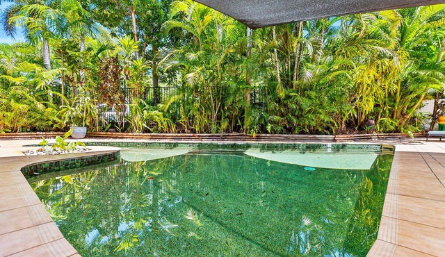 Melaleuca Hideaway - Beach Pool Free Parking