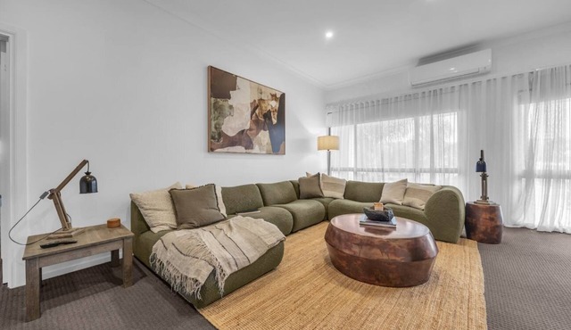 Merimbula Aquarius - 3 bedroom Deluxe Lake View