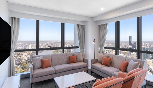 Meriton Suites Adelaide Street, Brisbane
