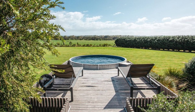 Merricks View - Rural outlook with Tennis Court & Plunge Pool