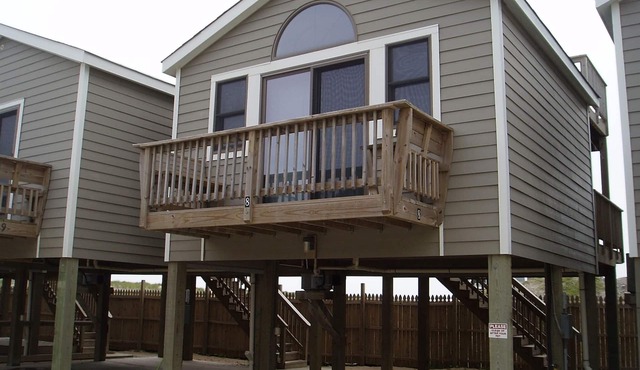 "Might as Whelk" is a spacious beachy cabana! in HATTERAS