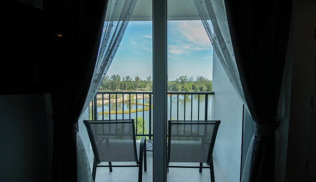 Mini Studio Lake view on High floor, AC, Kitchen, Balcony in Klaeng/Kram
