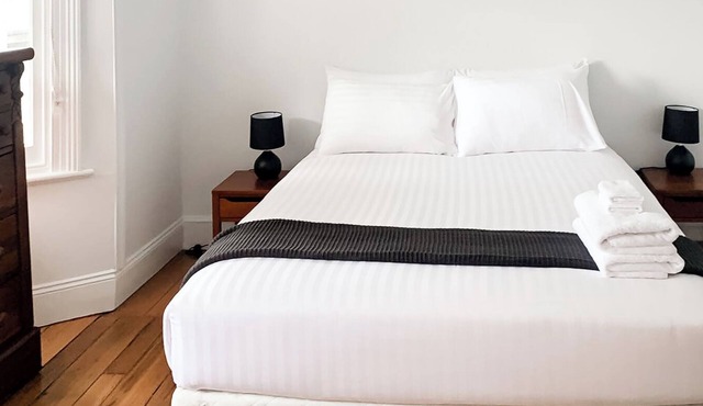 Minutes from the CBD, Cafes & Cataract Gorge