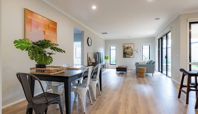 Modern 5bedrooms Clyde home