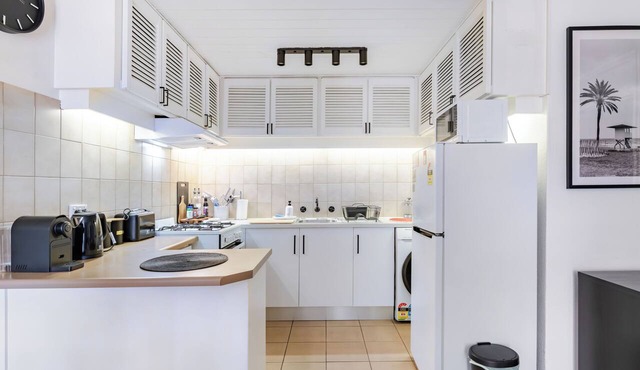 Modern Apartment with Free Parking | Wi-Fi | Netflix | 5km to CBD & Glenelg in Plympton
