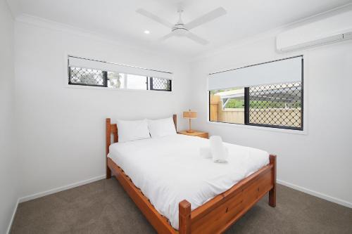 Modern Cozy New-Build Studio Haven with Free Parking