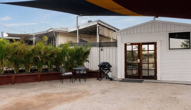 Modern, exclusive, fully furnished, self-contained 1x1 studio apartment,