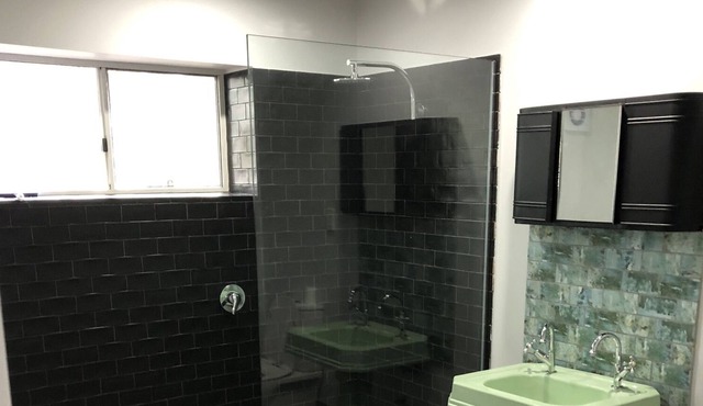 Modern industrial self contained dwelling one bedroom pet friendly