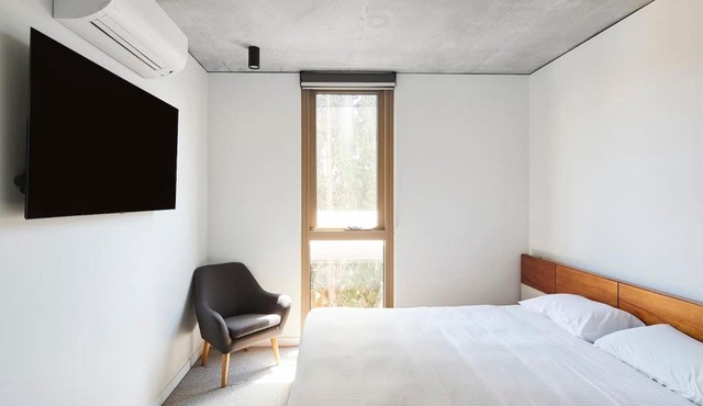 'Modern Minimalism' Slate Chic in the City