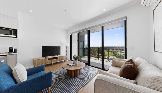 Modern,Newly Furnished Apartment with Full Kitchen