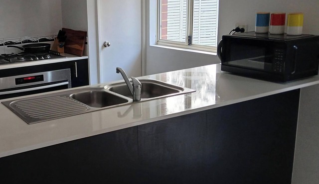 Modern Pet friendly 3x2 house, on the doorstep of the sparkling Murray River.