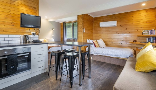 Mole Creek Cabins