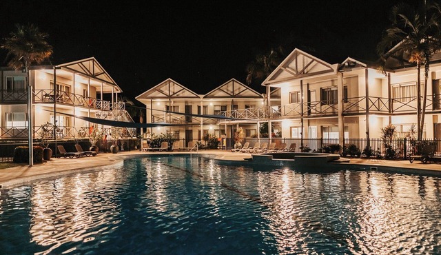 Moonlight Bay Suites