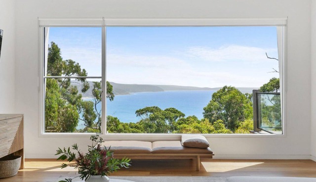 Moonraker - Stunning Views, Brand New Contemporary Beach Home